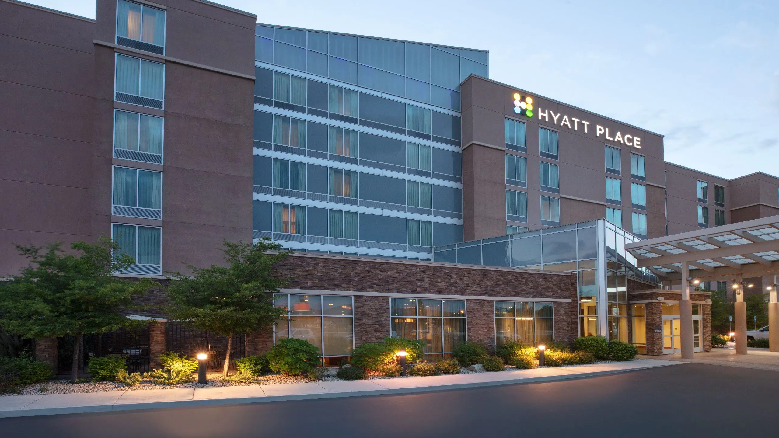 Hyatt Emotional Support Animal Policy: What To Know